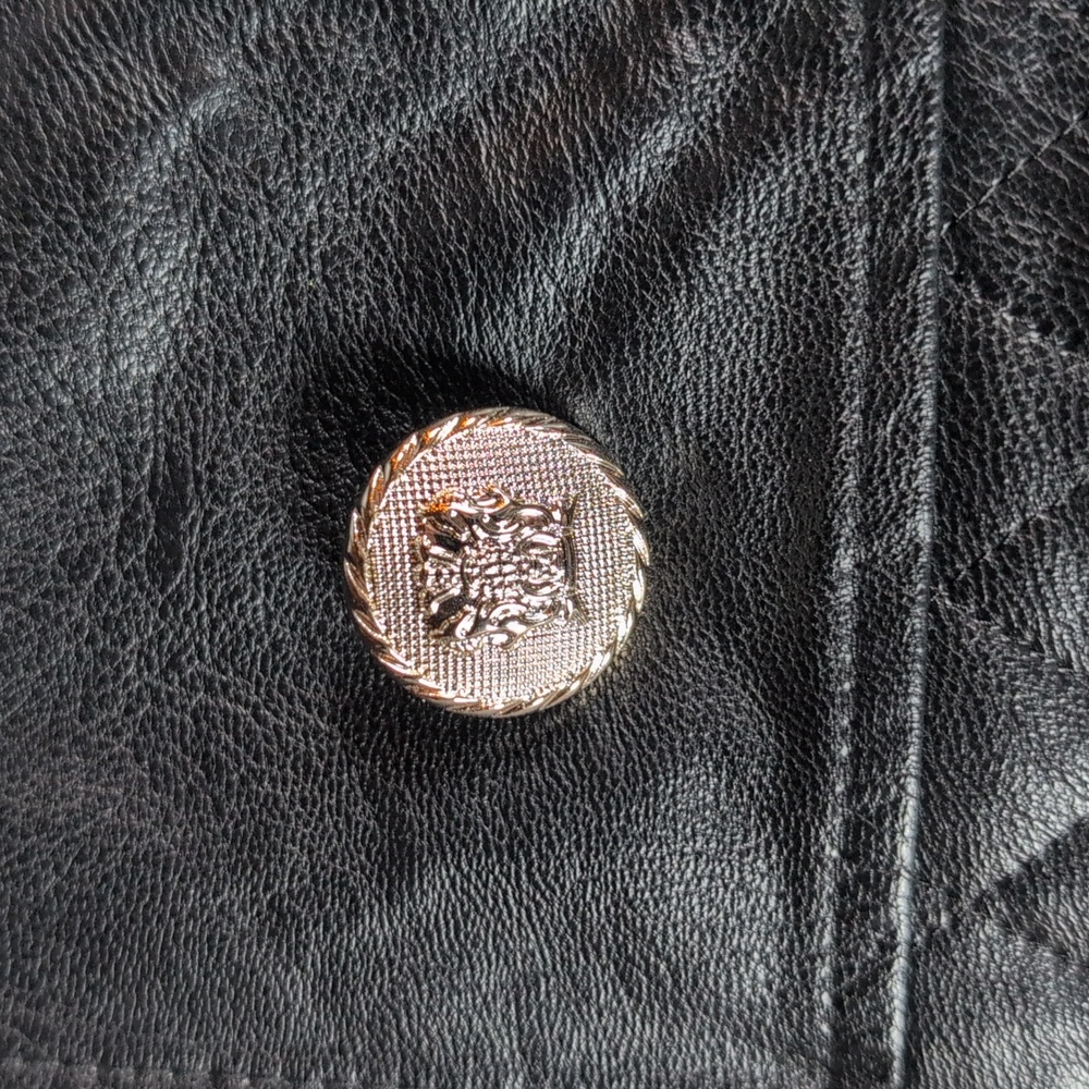 138-Rinascimento‎ Black Quilted A-Line Skirt - Picture 6 of 7